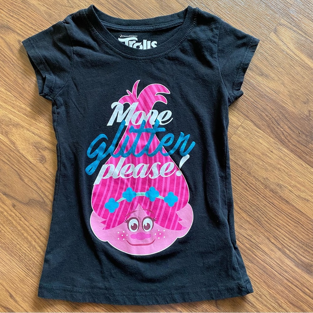 Trolls girl’s size small shorts sleeve tee